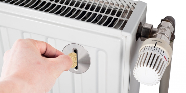 Оплачиваются ли услуги по отоплению квартиры в летний период, когда фактически отопление отсутствует? 